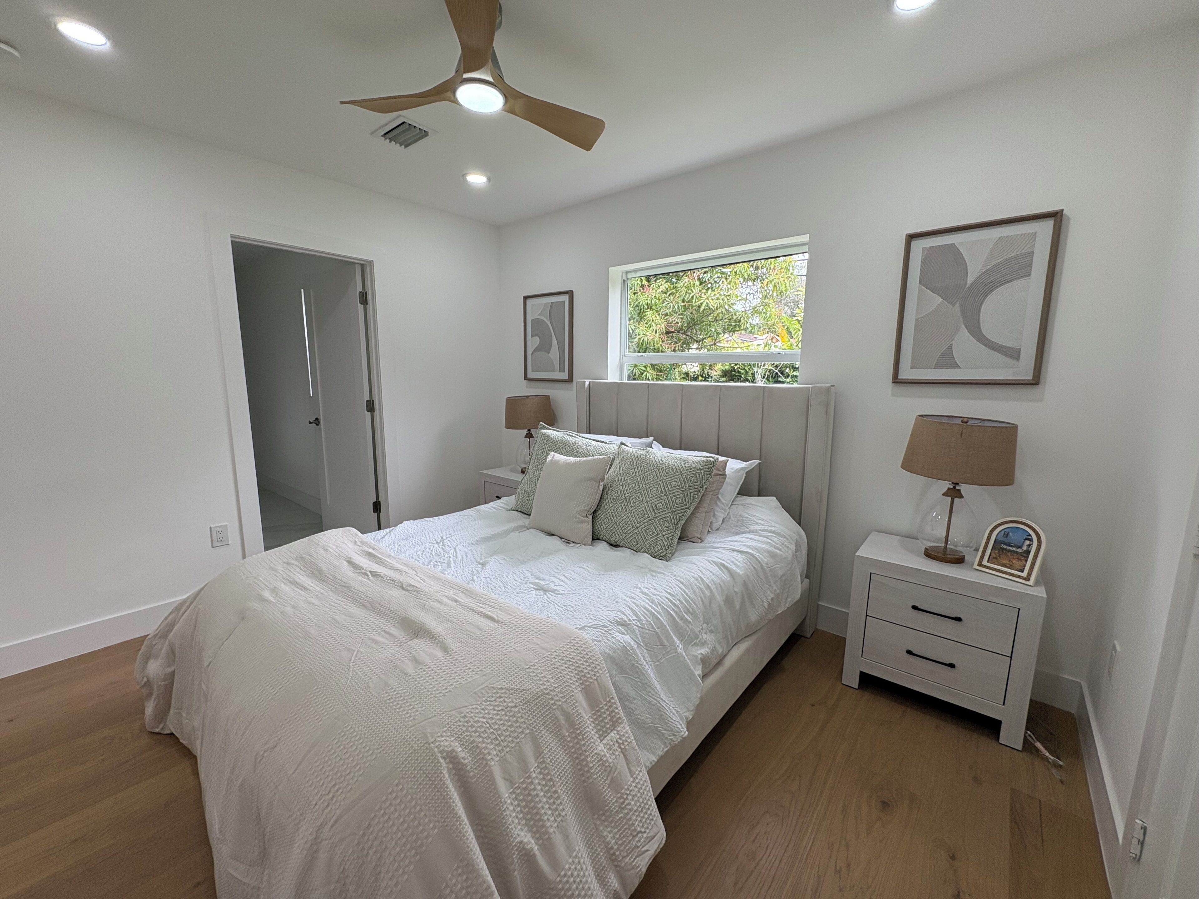 3 bedrooms, iron/ironing board, Internet, bed sheets
