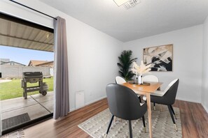 Dining - Glendale Gem with Pool: Your Ideal Retreat (Glendale)