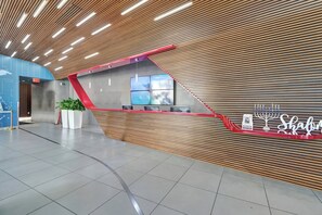 Lobby - APT w/ Canal View Condo Hallandale Resort Style (Hallandale Beach)
