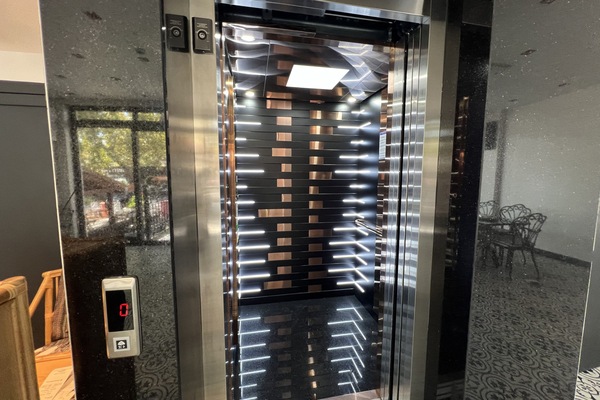 Elevator