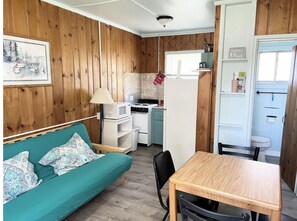 Unclassified image, 5 of 20, button - Waterfront 2-Bedroom Villa with Lake Huron Views & Sandy Beach Access (Tawas City)