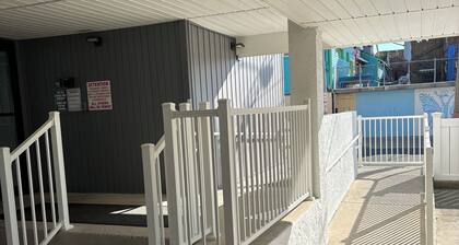 Ocean Views • 1-BR Ocean City NJ Condo • Beach Block • Boardwalk Ramp • King Bed
