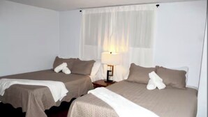 Room - Modern Reno Retreat -Near UNR & Downtown - Sleeps 10 (Reno)