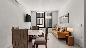 Apartment | Dining