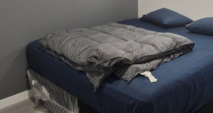 Family friendly cozy 2 bedroom apartment close to University of Manitoba,