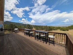 Outdoor dining - Secluded 35-Acre Colorado Retreat with Private Canyon and Hot Tub (Florence)