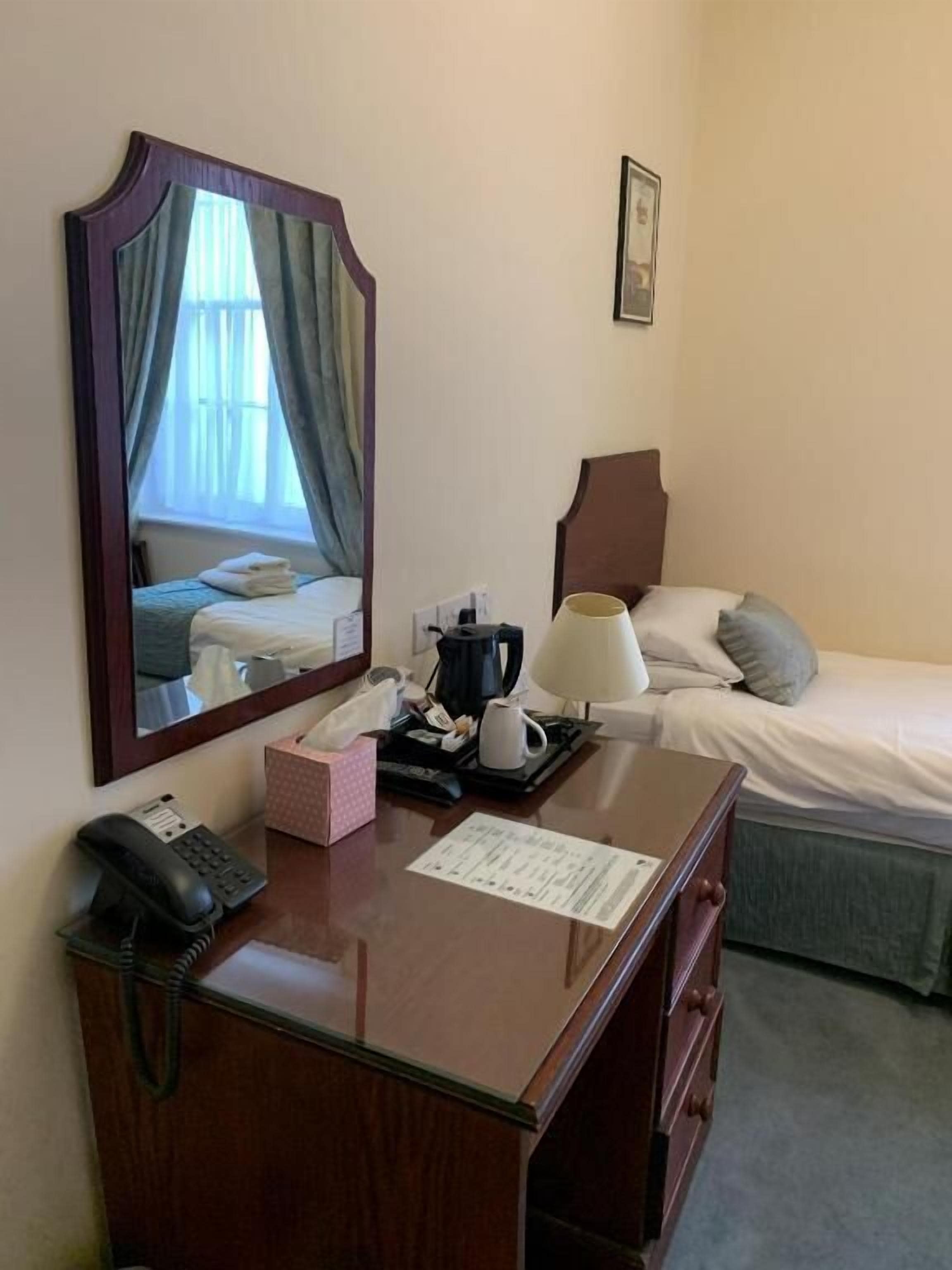 Single Room | WiFi (free)