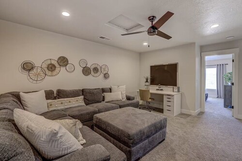 Serene Retreat by Zion | Hot Tub • Pool • Fire Pit