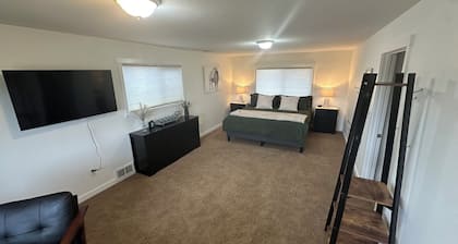 3 Bedroom Farmhouse with great central location in the PNW!