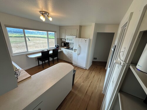 3 Bedroom Farmhouse with great central location in the PNW!