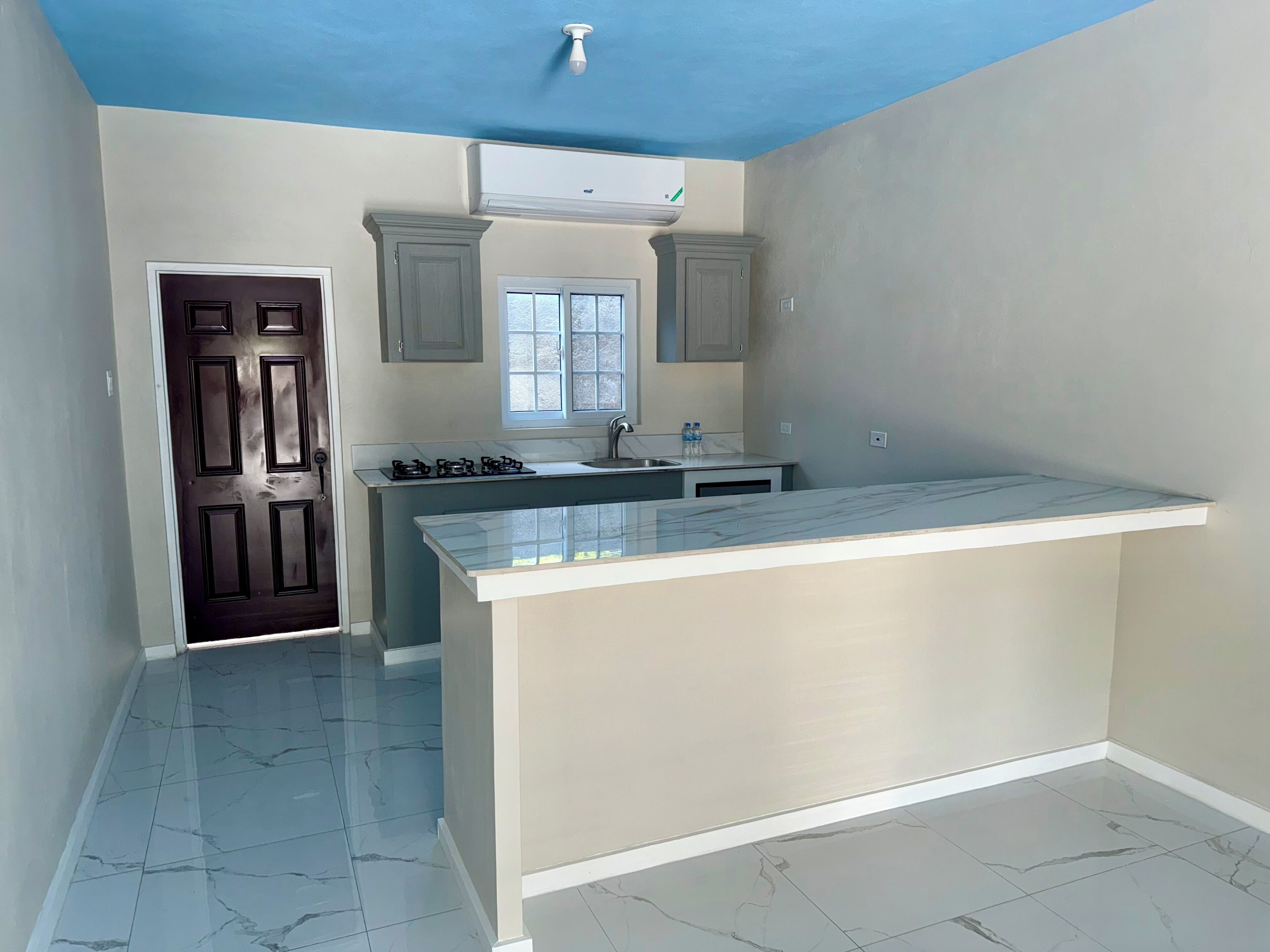 Deluxe Suite, 2 Bedrooms, Pool View | Private kitchen