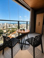 Comfort Apartment, Balcony, Beach View | Dining