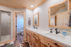 Unclassified image, 5 of 34, button - Yellowstone Retreat w/AC & wrap-around porch. Fly fish, trail riding, snowmobile (Island Park)
