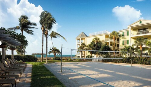 Spacious Oceanside 2BR 2BA Condo w/Heated Infinity Pool - Hyatt Windward Pointe