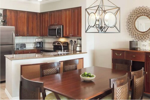 Spacious Oceanside 2BR 2BA Condo w/Heated Infinity Pool - Hyatt Windward Pointe