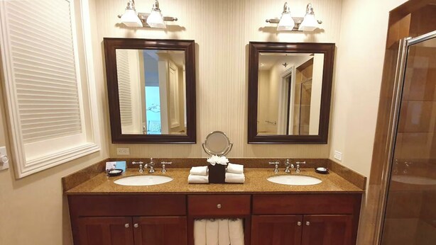 Bathroom - Family Friendly, Oceanside 2BR 2BA Condo - Hyatt Vacation Club Windward Pointe (Key West)