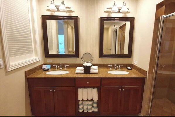 Bathroom - Family Friendly, Oceanside 2BR 2BA Condo - Hyatt Vacation Club Windward Pointe (Key West)