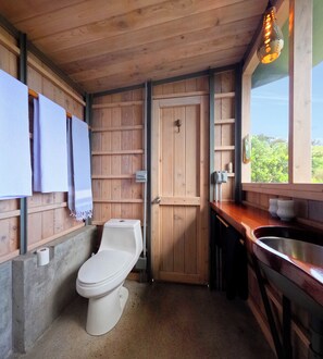 Bathroom - Private glamping for 2 at VI National Park - Peaceful tropical escape (Unknown)