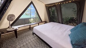 Room - Private glamping for 2 at VI National Park - Peaceful tropical escape (Unknown)