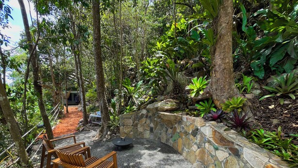 Property grounds - Private glamping for 2 at VI National Park - Peaceful tropical escape (Unknown)