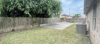 Spacious 4BR Home Patio Near SpaceX & South Padre