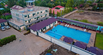 Aljona Apartments Hotel