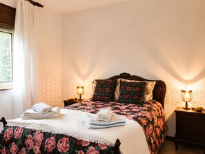 WiFi, bed sheets - Vrbo Property (Arcos de Valdevez)