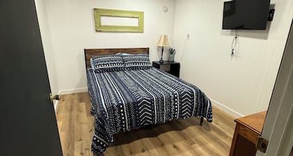 2-bedroom Bunkhouse in charming Caldwell, Kansas