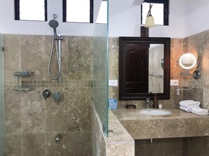 Ảnh chưa phân loại, 4 trong số 20 ảnh, nút