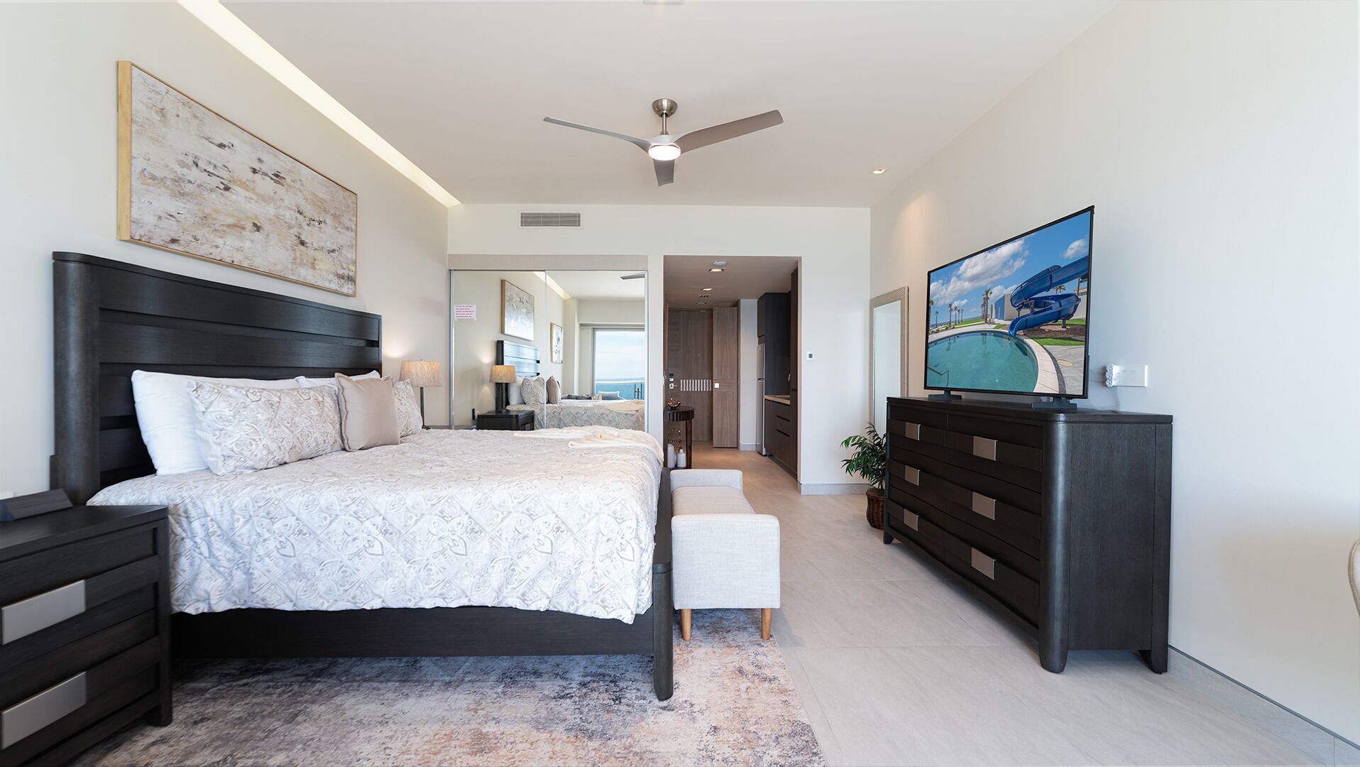 Spacious main room
