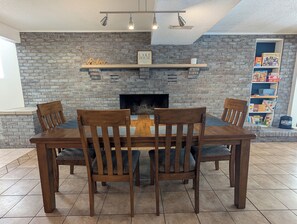 Dining - Unwind in Lakefront Comfort — Deck, Boat Dock, Kayaks, Home Theater, Arcade (Creal Springs)