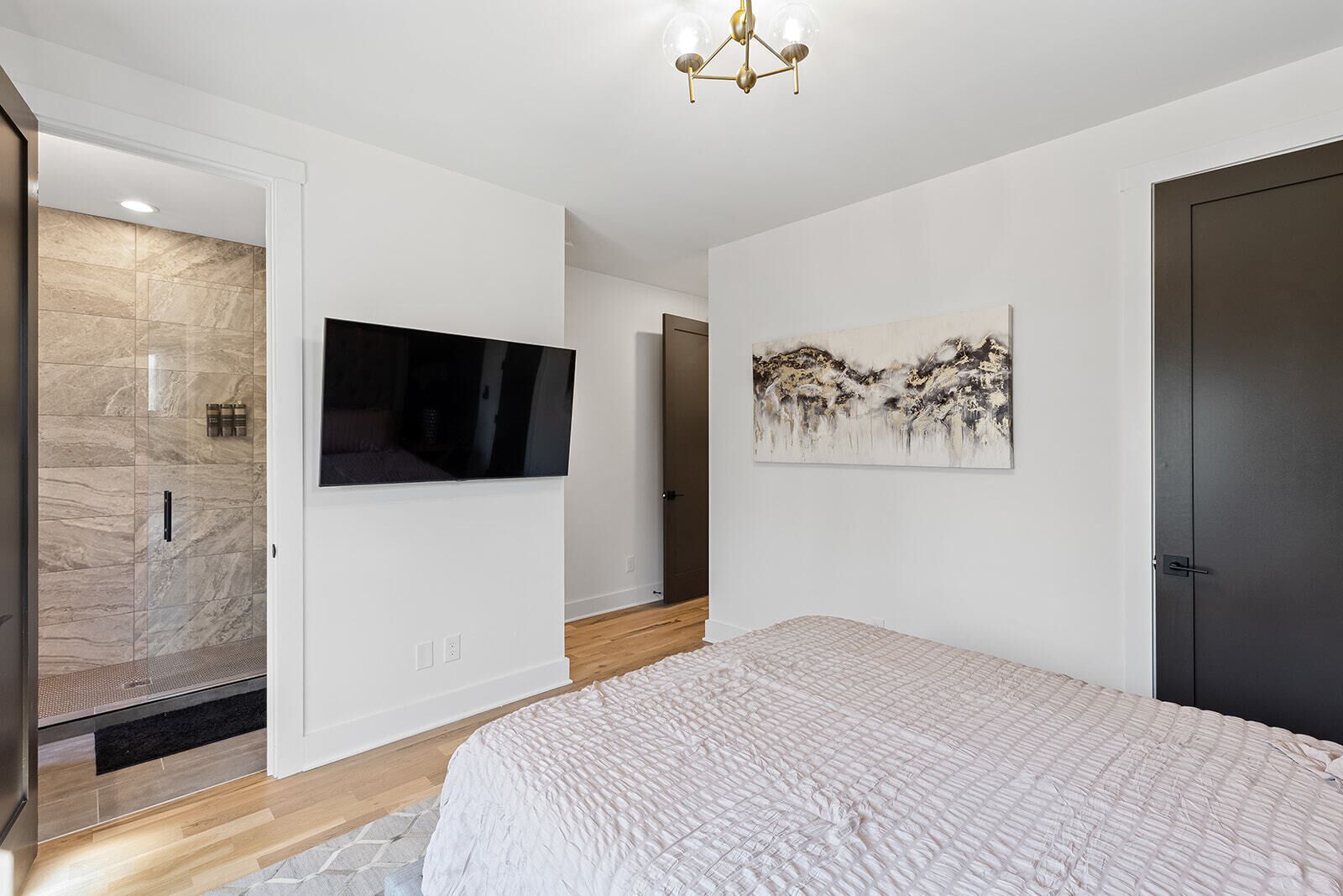 4 Schlafzimmer, Bügeleisen/Bügelbrett, kostenloses WLAN, Bettwäsche