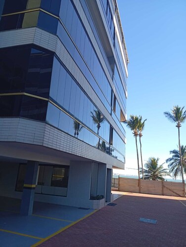 Beautiful apartment facing the Peracanga sea