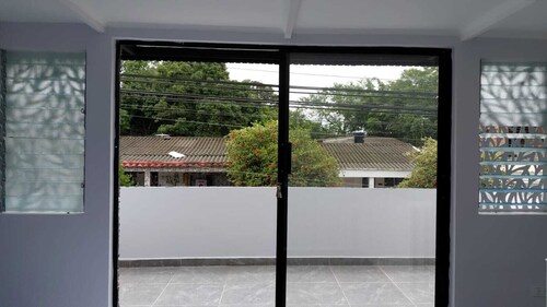 Brand-new, fully furnished duplex apartment in an excellent location.