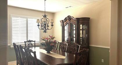 EXECUTIVE HOME / RESORT STYLE COMMUNITY ANNENITIES