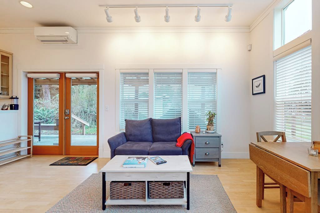 Restorative Tiny Home With Amazing Outdoor Space, Central Location, And Free Wifi - Langley, WA
