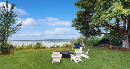 Whimsical 1940s Waterview Gem with Sweeping sea views, Wildlife, & Near Town