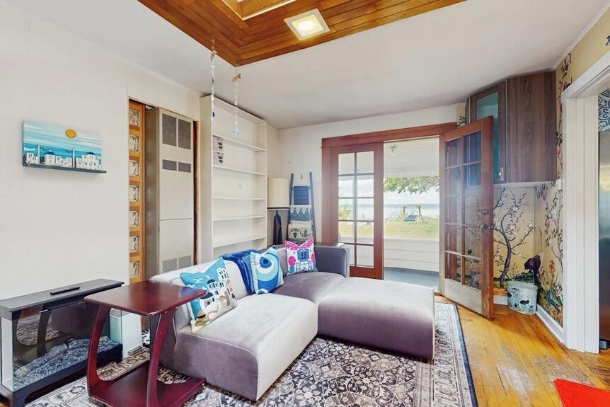 Whimsical 1940s Waterview Gem With Sweeping Sea Views, Wildlife, & Near Town - Langley, WA