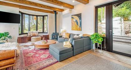 Stylish Waterfront Oasis with Hot Tub, Fiber Optic Internet, and Entertainer's Deck