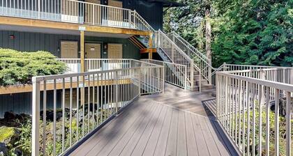 Stunning Ocean and Mountain View Studio with Private Balcony near Moran State Park