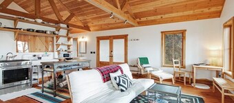 Secluded and Stylish Cabin in Eastsound Near Beach and Town