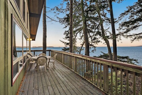Adventure Awaits at this Oceanfront Cabin with Stunning Views and Beach Access