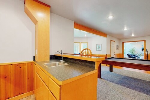 Pet Friendly Waterfront House in Oak Harbor with Sauna and Tennis Court