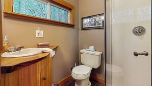Unclassified image, 4 of 23, button - Dog Friendly Studio with Kitchenette, WiFi, Yard and Fire Pit near Eastsound Beach (Eastsound)