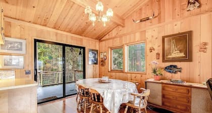 Rustic Waterfront Cabin in Eastsound with Private Beach Access and Ocean Views
