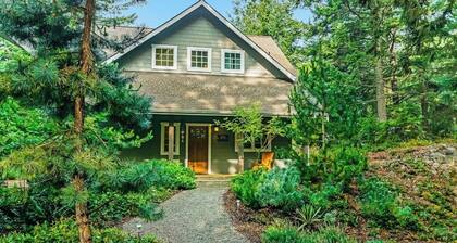 Lovely Orcas Island Craftsman Home with Private Deck and Mountain Views