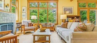 Lovely Orcas Island Craftsman Home with Private Deck and Mountain Views