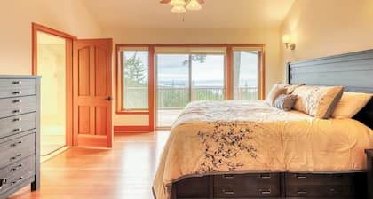 Stunning Water View Retreat with Fireplace, Huge Deck, and Jetted Tub