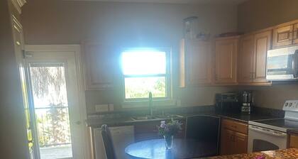 Cozy 1-bedroom condo in lovely Slidell with AC WiFi and fitness room