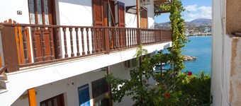 Apartment 'Porto Beach' with Sea View, Wi-Fi and Air Conditioning